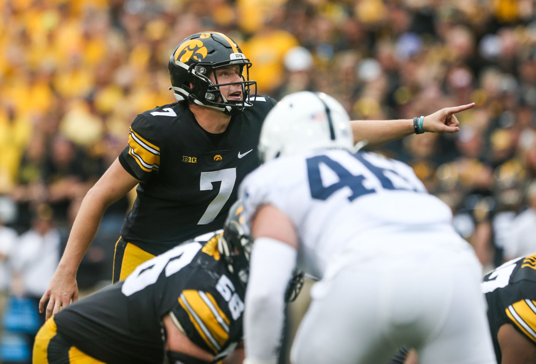 100921-qc-spt-iowa-fball-041